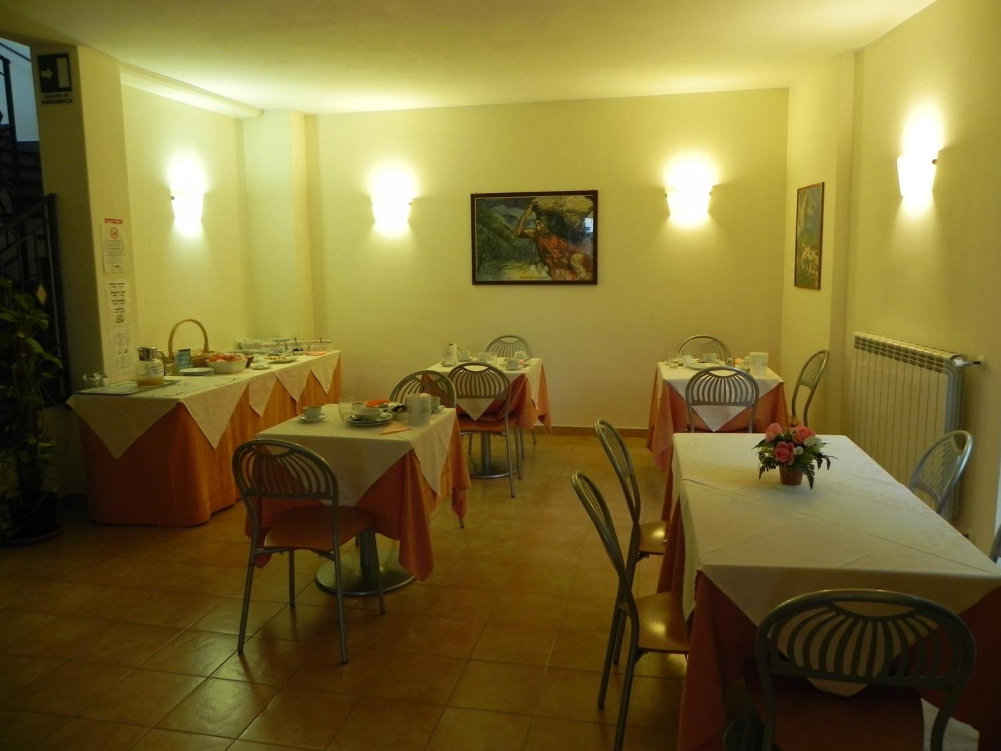 Hotel Il Saraceno โวลัสตรา ภายนอก รูปภาพ
